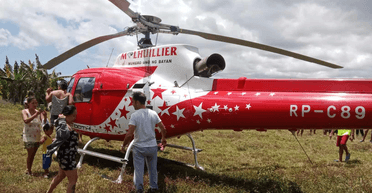 На Філіппінах повітряний змій став причиною екстреної посадки вертольота (фото)