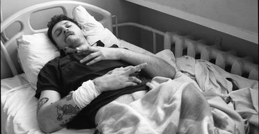 Потерял ногу: украинский коллега погибшего на фронте французского журналиста вышел на связь