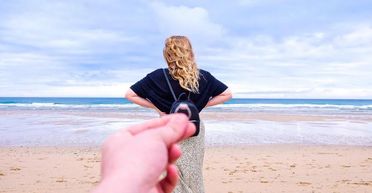 Жінка 10 років чекала на весілля з коханим: коли він зробив пропозицію, то почув відмову