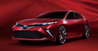 Свежий дизайн и современные технологии: новую Toyota Camry показали на первом фото