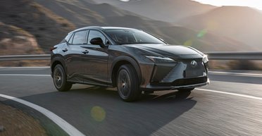 На украинский рынок выходит новый электрокроссовер Lexus: характеристики и цены (фото)