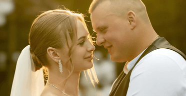 Сын военного: украинка рассказала, как гость на ее свадьбе украл конверты с деньгами