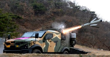 Прощайте, "Джавеліни". Як ізраїльський "Спайк", який стріляє за обрій, тіснить американський ПТРК