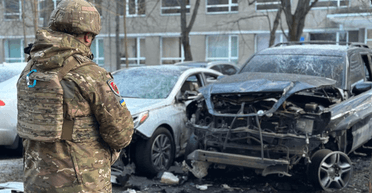 Постраждали три автівки: в Одесі пролунав вибух (фото)