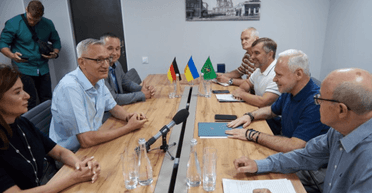 З дипломатів у розвідники: посол Німеччини в Україні кардинально змінює роботу