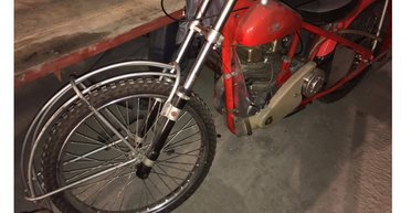 В Украине нашли редкий гоночный мотоцикл Jawa: он не имеет тормозов (фото)