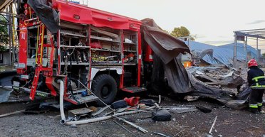 Удары "Калибрами": РФ обстреляла спасателей во время ликвидации последствий обстрела (видео)