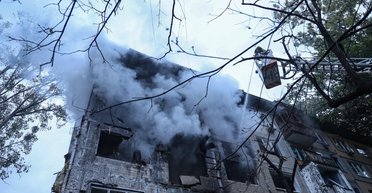 Последствия массированной атаки россиян на Киев: много разрушений, есть погибшие и раненые (фото)