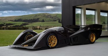 Перегоновий бетмобіль: у Новій Зеландії створили 1013-сильний надшвидкий суперкар (фото)