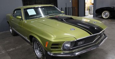 Культовая капсула времени: обнаружен американский спорткар 70-х в новом состоянии (фото)