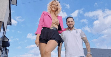 Не могли впоратися зі зростом: висока жінка роками не могла знайти собі хлопця (фото)