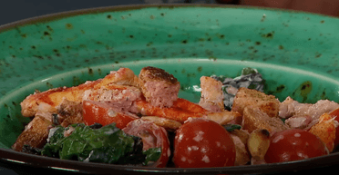 До новорічного столу: як приготувати салат Цезар по-українськи