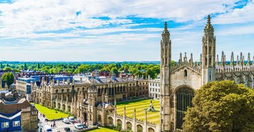 Туристы превратили известный город в "сплошной ужас": оттуда выехали почти все местные жители