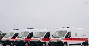 "Золотий Вік" закупив 4 "шпиталі на колесах" задля порятунку життів