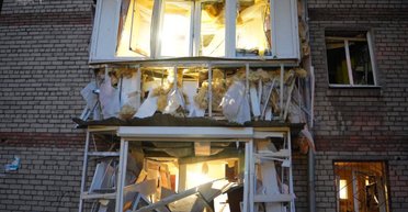 Россияне атаковали Запорожье беспилотниками: пострадал человек, поврежден детсад и предприятие (фото)