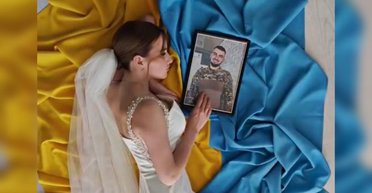 "Не верится": украинка устроила свадебную фотосессию в память про возлюбленного из ВСУ