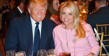 Публікувала "файли Епштейна": Дональд Трамп звільнив генпрокурорку США Пем Бонді