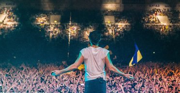 Кто из нас наши? Как у артистов слова расходятся с делами