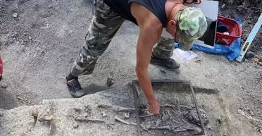 Зробили все, щоб не ожив: у Польщі відкрили поховання "демона" 13-го століття (фото)