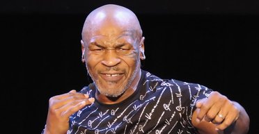 Майк Тайсон назвал фаворита реванша Усик — Фьюри и не исключил бой с победителем