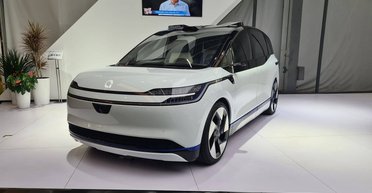 Выпустят 1000 авто: в Китае пассажиров будут возить инновационные беспилотные такси (видео)