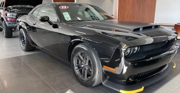 Угонщики использовали лимитированный спорткар Dodge за $100 000 в качестве тарана (фото)