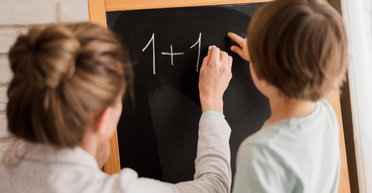 Обычная задача по математике рассорила семью: сможете ли вы найти ответ (фото)