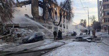 Вночі Росія запустила понад 100 "Шахедів": у Києві постраждав Солом'янський район (відео)