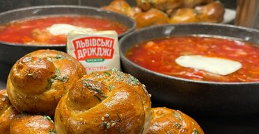 Булочки з часниковим маслом: рецепт ароматної та смачної випічки