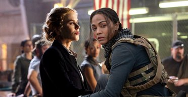 Топ-сериалы июля. Зои Салдана – львица спецназа, ангел и черт объединились, гонки на выживание