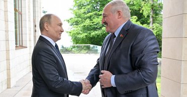 Сам себя переиграл: эксперт объяснил, как Путин из-за своего страха отдал инициативу Лукашенко