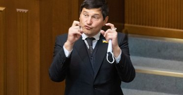 Нардеп от "Слуги народа" Одарченко, который пытался подкупить Найема, сбежал в Румынию (видео)
