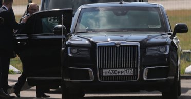Путин подарил Ким Чен Ыну премиальное российское авто "Aurus" (фото)