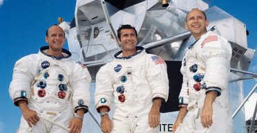 Удар блискавки ледь не вбив екіпаж NASA, що летів на Місяць: астронавти не знали, де вони перебувають (фото)