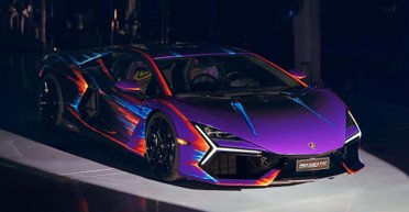 Lamborghini представили ексклюзивний суперкар: на його фарбування пішло 435 годин (фото)