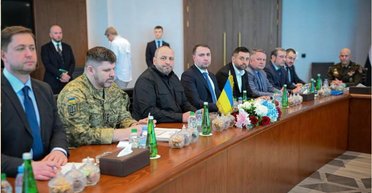 "Мы просто присутствуем": нардеп объяснил, почему мирные переговоры не приносят результата