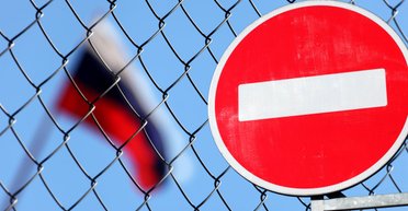 В новом пакете санкций против РФ ограничат компании, которые вовлечены в импорт оружия из КНДР, — СМИ