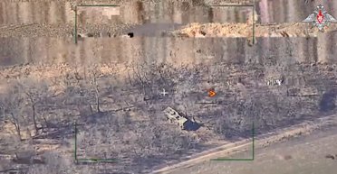 Минобороны РФ хвастается попаданием по фальшивой установке HIMARS, — соцсети (видео)