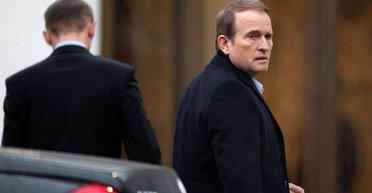 Бывшее руководство Украины помогло Медведчуку завладеть государственным нефтепроводом, — СБУ