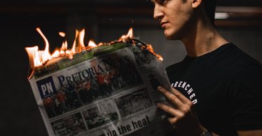 Партия цензуры: как демократы и BigTech объявили войну консервативным СМИ в США