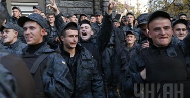Марш бессменных. В чем опасность похода солдат Нацгвардии на Киев