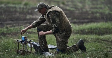 Слепнут и падают: как "РЭБ-шторы" сбивают украинские дроны-камикадзе и есть ли защита (видео)