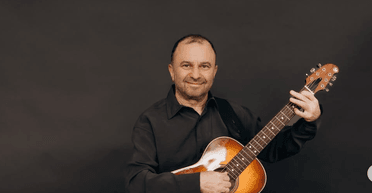 "Тримаю в роті перед виступом": Павлік здивував умовою райдеру, без якої не вийде на сцену