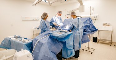 Мужчина умер во время операции на семь минут: он рассказал, что видел в потустороннем мире (фото)