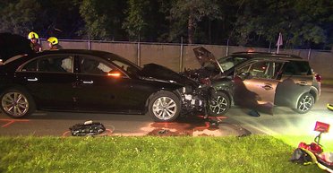 Первый инцидент Евро-2024: шотландские болельщики попали в ДТП, выехав не на ту сторону дороги