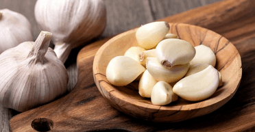 Як швидко почистити часник: секрети досвідчених господинь