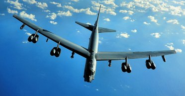 Стратегічний B-52H над Балтикою: як НАТО відпрацьовує ядерний удар по Калінінграду