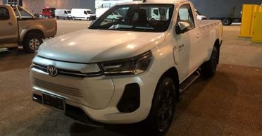 Первый электрический пикап Toyota заметили на дорогах до презентации (фото)