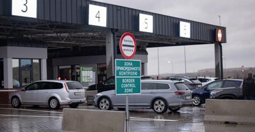 Около 70 тысяч нелегально: сколько мужчин выехали из Украины за время войны, — NGL