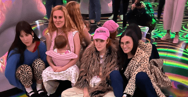 Демі Мур показала всіх доньок і онуку (фото)